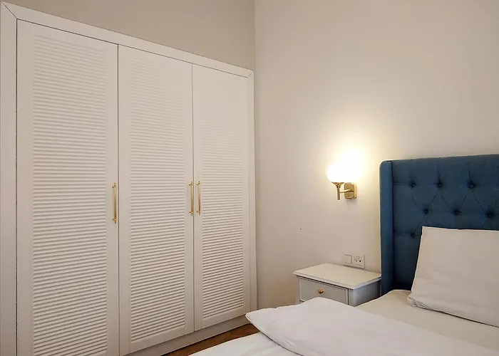 Verna Hotel